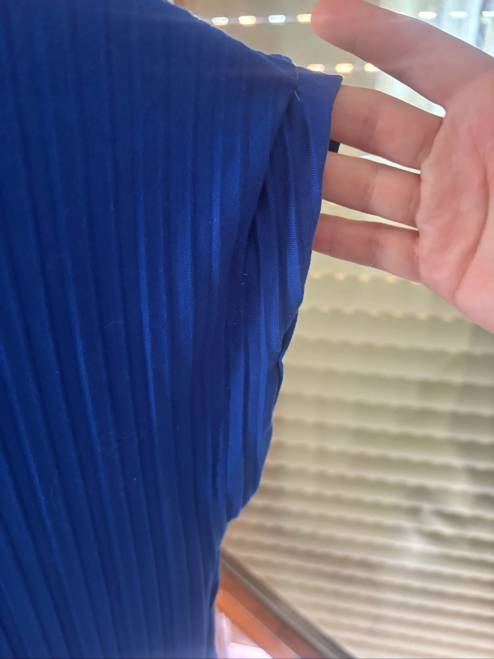 Camiseta pliegues azul marino – photo 4